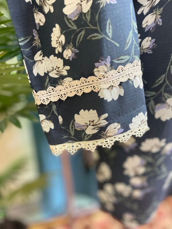 Deep Green Floral Doria Lilan Stitched 2-Piece Winter Suit with Lace Details 2