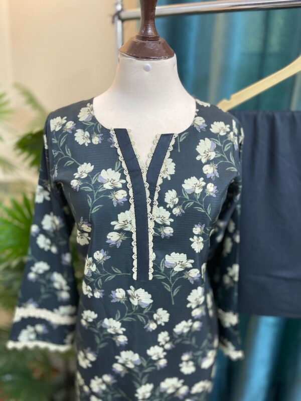 Deep Green Floral Doria Lilan Stitched 2-Piece Winter Suit with Lace Details 1