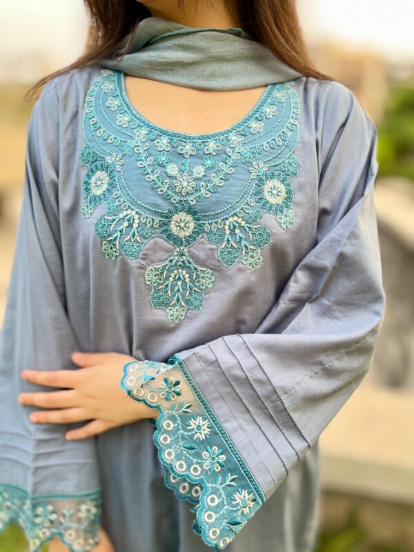 Gray Premium Lawn Stitched 3 Piece Suit 1